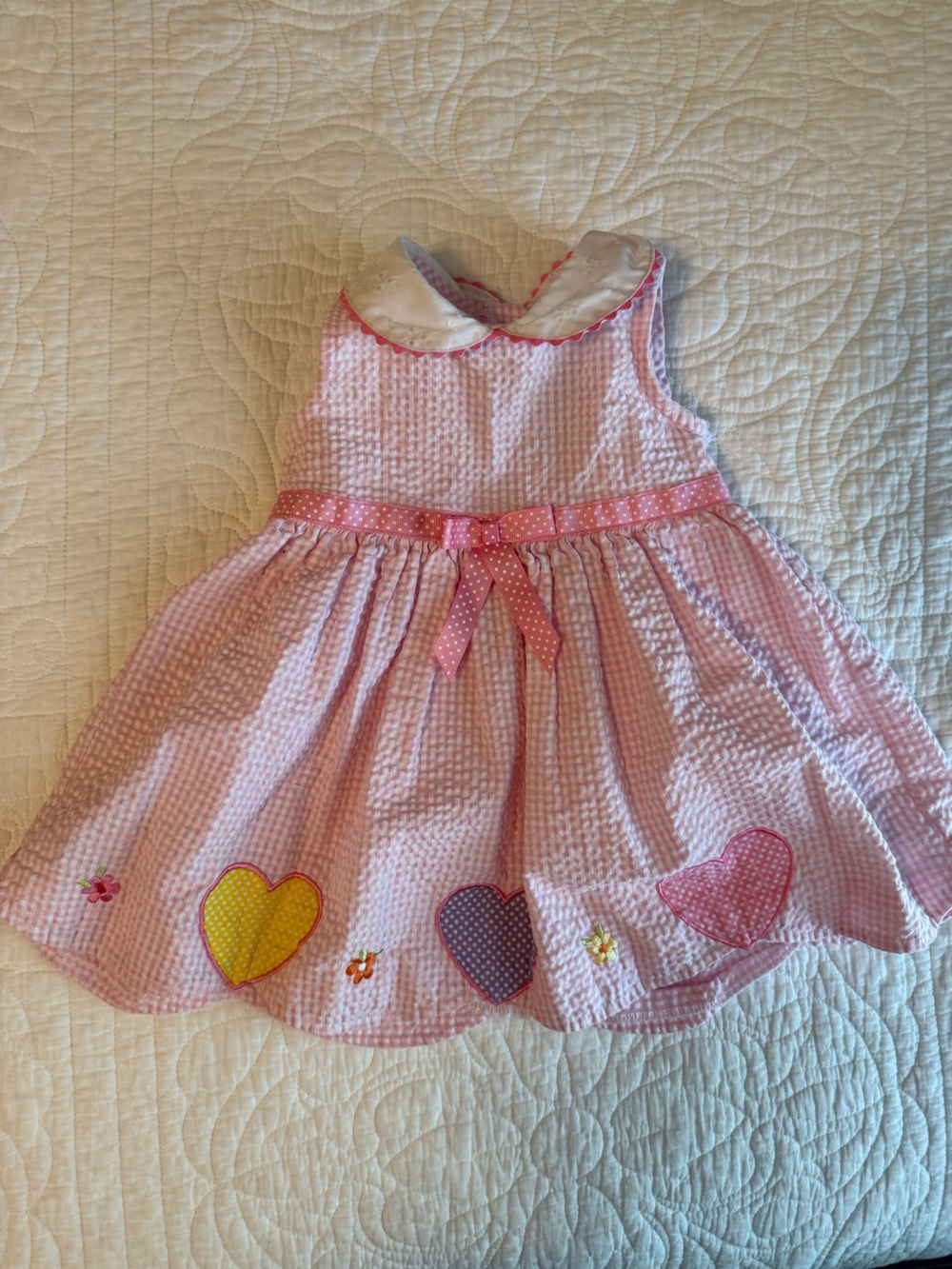 Youngland 90’s style seersucker Peter Pan collar eyelet neckline dress hearts